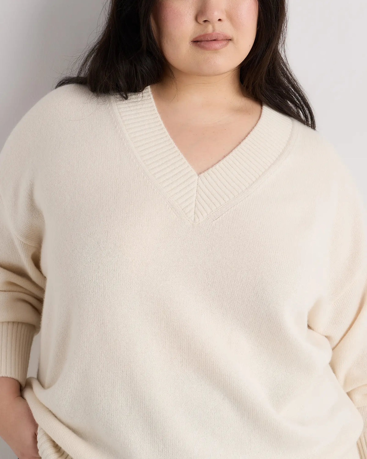 Mongolian Cashmere Oversized V-Neck Sweater - US 9749