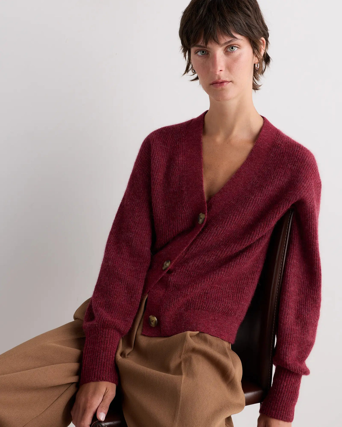 Lightweight Baby Alpaca Cropped V-Neck Cardigan - US 9794
