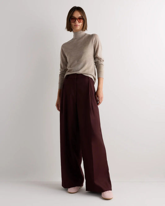 Ultra-Fine Merino Wool Turtleneck Sweater - US 2577