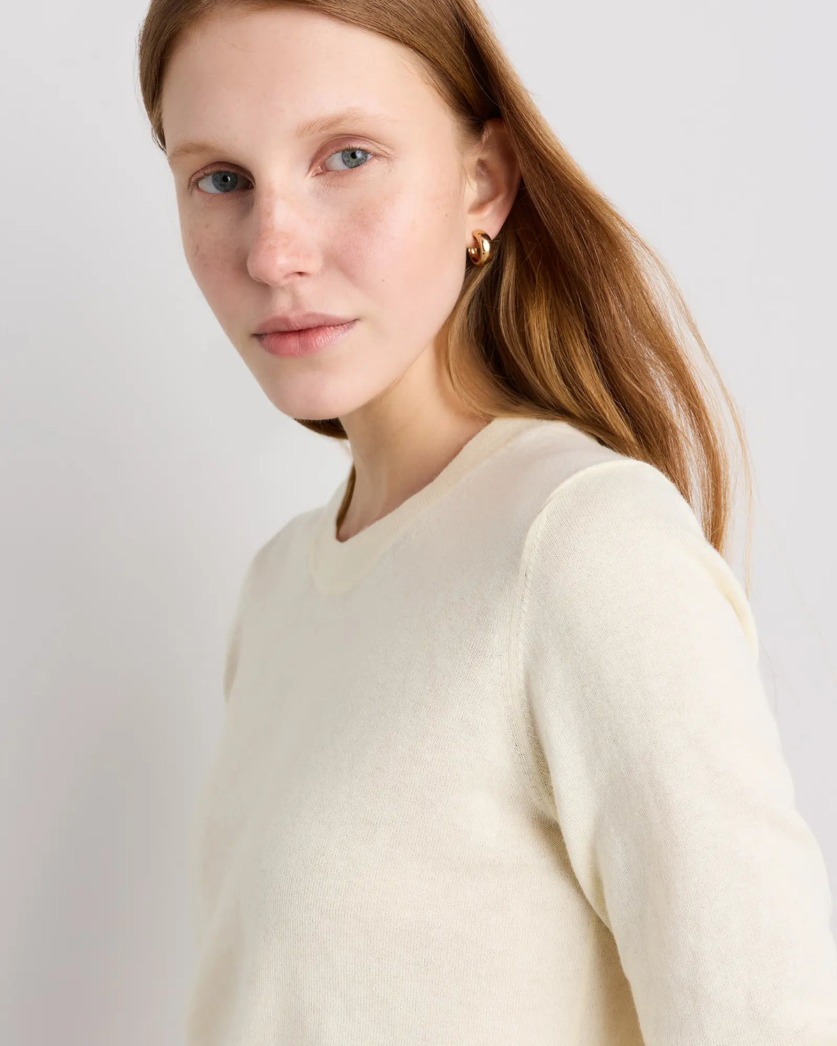 Lightweight Cotton Cashmere Crew Sweater - US 4190