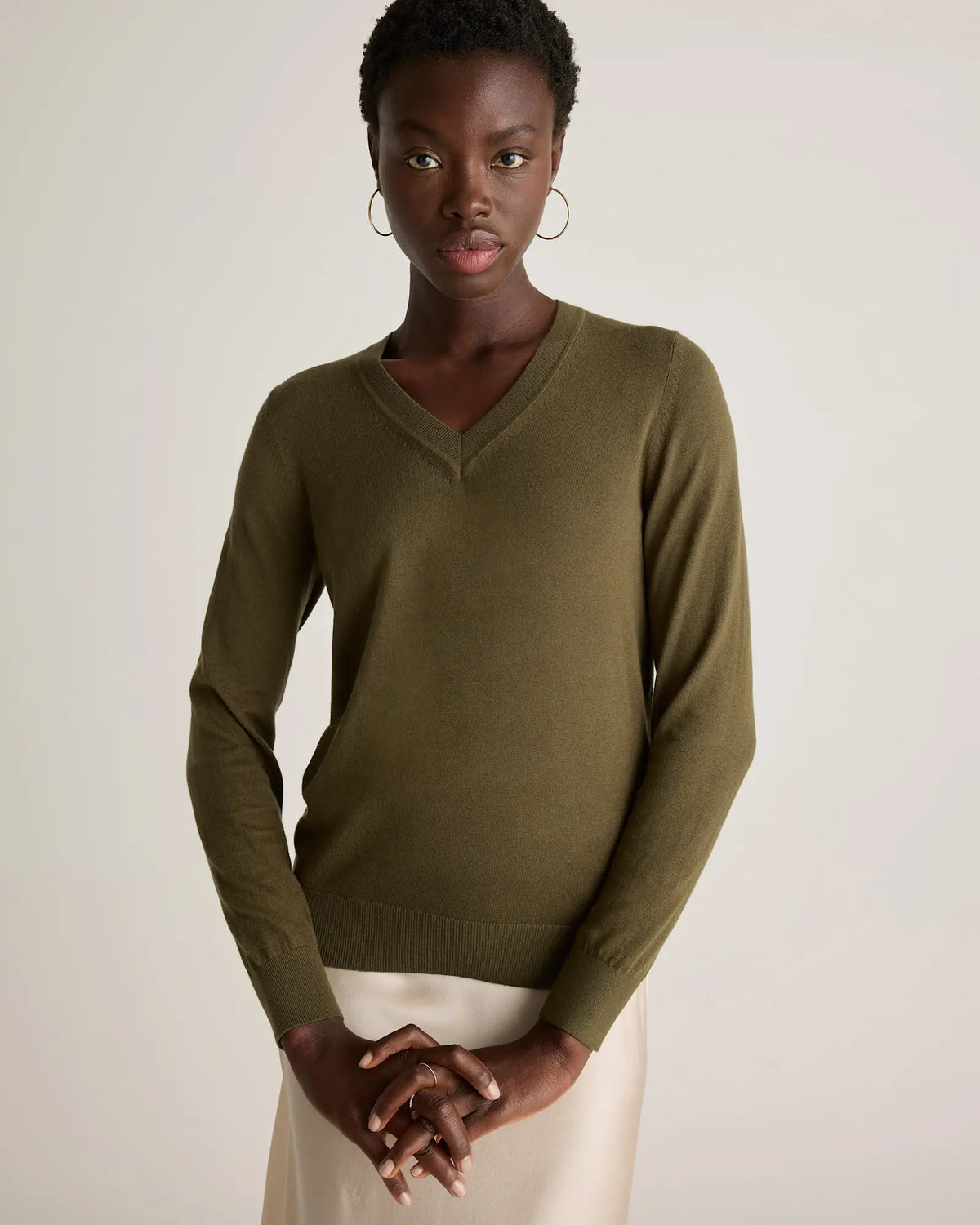 Lightweight Cotton Cashmere V-Neck Sweater - US 4009