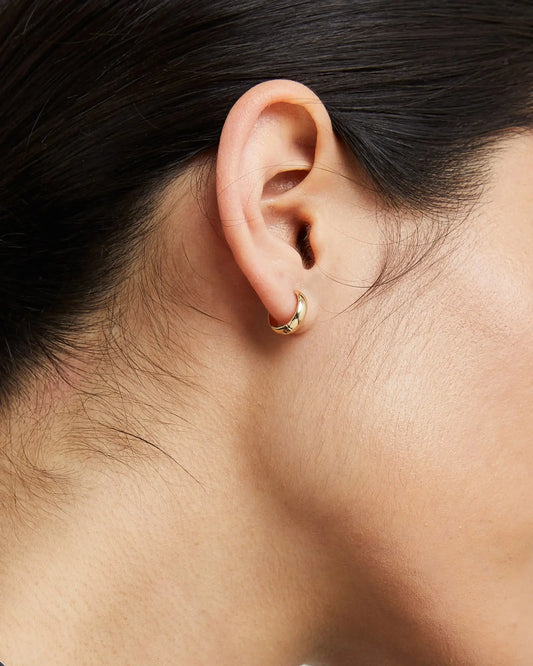14K Gold Bold Hoops - US 9670