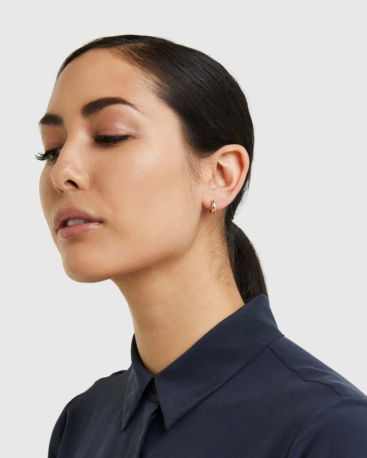 14K Gold Bold Hoops - US 9670