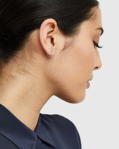 14K Gold Bold Hoops - US 4929