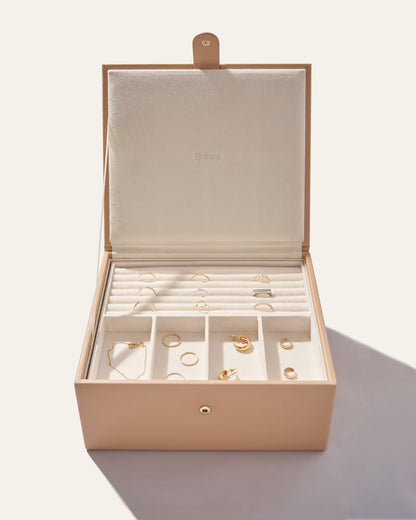 Leather Jewelry Box - US 7140